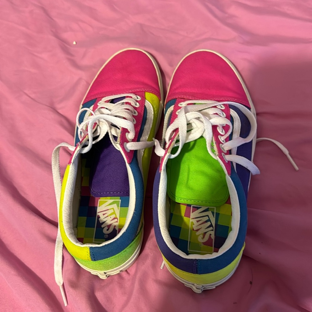 Women’s vans size 10 women / versatile men size 8.5